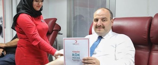 Sanayi ve Teknoloji Bakanı Mustafa Varank, ilik donörü oldu