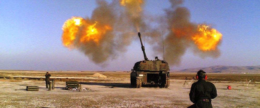 Askeri kaynaklar Afrin'deki YPG mevzileri topçu atışıyla vuruldu