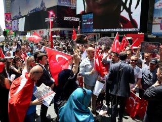 Times Meydanında 15 Temmuz anması