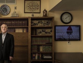 Hükümetten FETÖ elebaşının fotoğrafına yorum