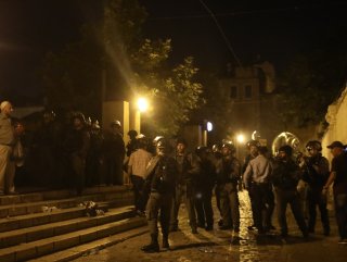 İsrail polisi Mescid-i Aksa hatibi Şeyh Sabriyi yaraladı