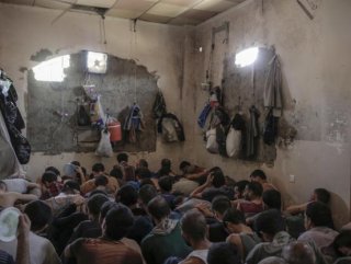 Musulda yakalanan 370 DEAŞlı teröristin görüntüleri