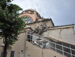 İstanbulda caminin minaresi yıkıldı