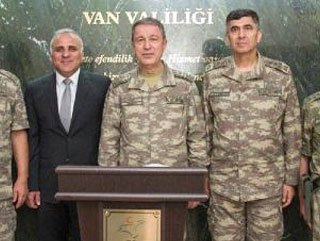 Genelkurmay Başkanı Orgeneral Akar Vanda
