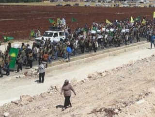 Afrinde PKKlıların protesto yürüyüşü