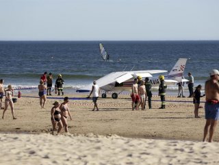 Portekizde uçak kumsala indi 2 ölü