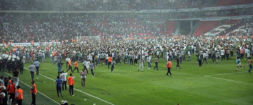 Olaylı maçın faturası belli oldu