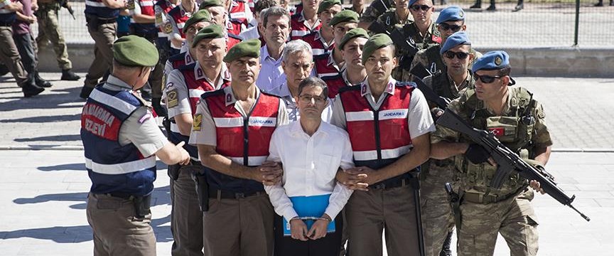 SON DAKİKA… FETÖ'cülerin giyeceği 'tek tip' kıyafetin rengi belli oldu (Badem kurusu)