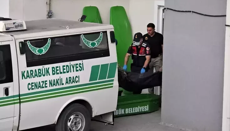 Boşanma aşamasındaki çift evde yangında hayatını kaybetti