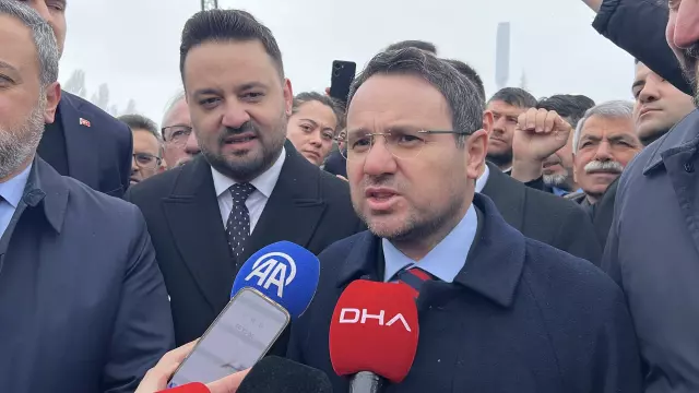 Bakan Gürlek memleketinde davul ve zurnayla karşılandı Bakan Gürlek memleketinde davul ve zurnayla karşılandı