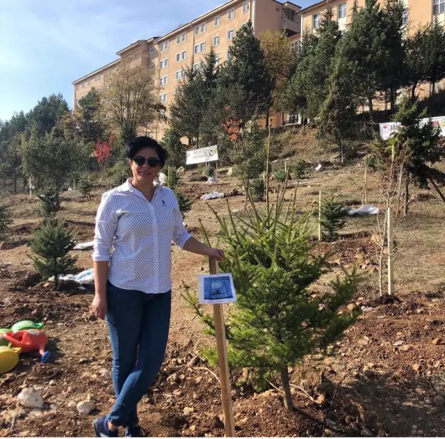 Evlat acısından vefat eden kızının kaybına kalbi dayanmadı